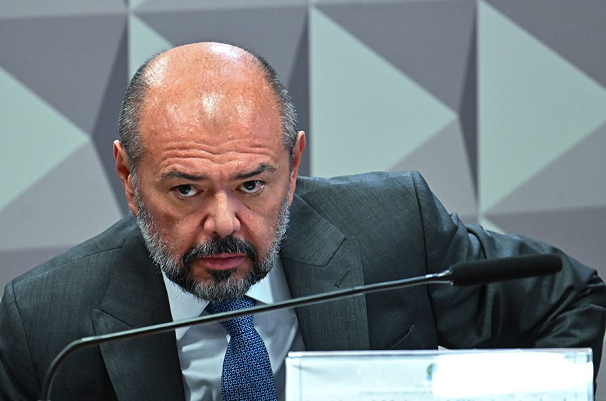 Ex-ministro da Previdência, Oliveira nega envolvimento com fraudes no INSS
