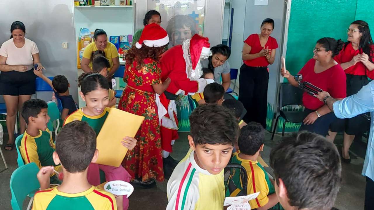 Papai Noel dos Correios celebra inclusão lançando campanha de solidariedade no Centro Municipal João Ribeiro