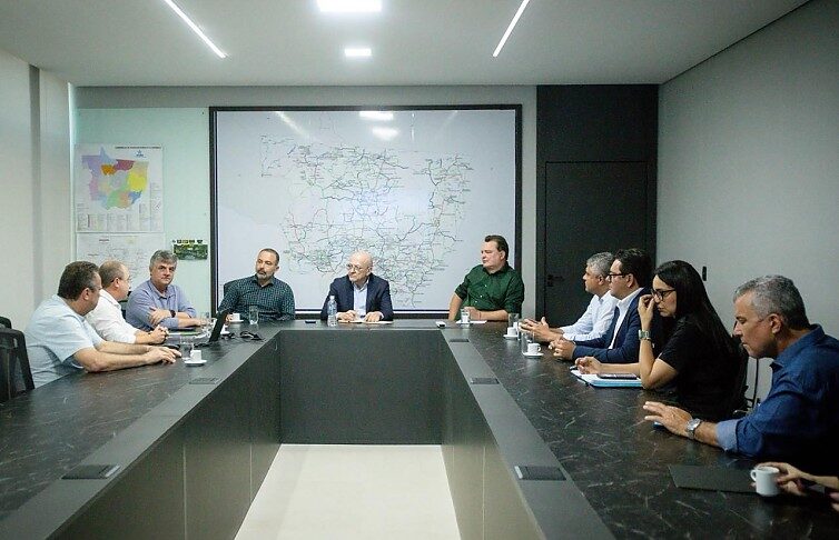Secretário de Desenvolvimento Econômico apresenta projeto estratégico ao vice-governador Otaviano Pivetta em Cuiabá