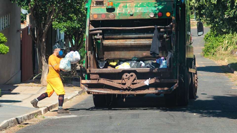 A Prefeitura de Várzea Grande reforça compromisso com regularização da coleta de lixo